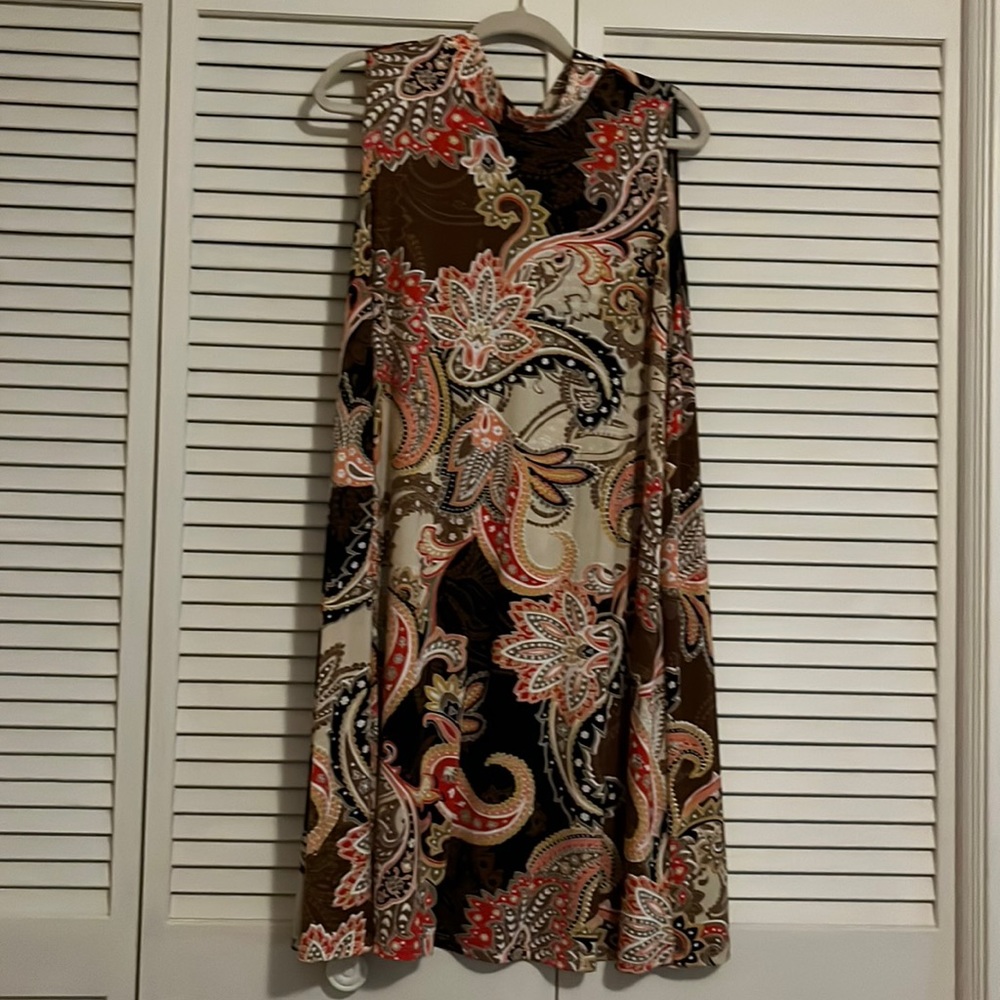 Patterned sleeveless dress with Bow